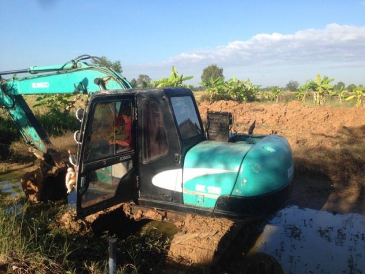 **680,000 บ.ต่อรอง/// แบคโฮ KOBELCO SK100 MARK V(5) Super ไฟครบ อินวอย **ขาย KOBELCO MARK-5 SK100 ซุปเปอร์ แบคโฮ100 สภาพดี พร้อมใช้งาน เอกสารอินวอย HYD.EXCAVATOR KOBELCO SK100 MARK V(5) SUPER ไฟฟ้าครบ เครื่องเดิม ปั้มเดิม ครับ เครื่อง ISUZU 4BG1-4สูบ 78HP