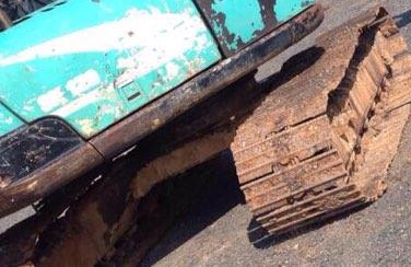 **680,000 บ.ต่อรอง/// แบคโฮ KOBELCO SK100 MARK V(5) Super ไฟครบ อินวอย **ขาย KOBELCO MARK-5 SK100 ซุปเปอร์ แบคโฮ100 สภาพดี พร้อมใช้งาน เอกสารอินวอย HYD.EXCAVATOR KOBELCO SK100 MARK V(5) SUPER ไฟฟ้าครบ เครื่องเดิม ปั้มเดิม ครับ เครื่อง ISUZU 4BG1-4สูบ 78HP