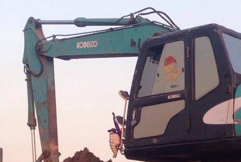 **680,000 บ.ต่อรอง/// แบคโฮ KOBELCO SK100 MARK V(5) Super ไฟครบ อินวอย **ขาย KOBELCO MARK-5 SK100 ซุปเปอร์ แบคโฮ100 สภาพดี พร้อมใช้งาน เอกสารอินวอย HYD.EXCAVATOR KOBELCO SK100 MARK V(5) SUPER ไฟฟ้าครบ เครื่องเดิม ปั้มเดิม ครับ เครื่อง ISUZU 4BG1-4สูบ 78HP