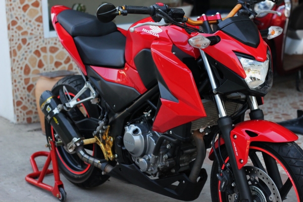 <เอิร์ท พิดโลก>ขาย cb300f ปี2014