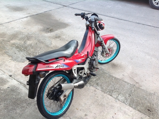 ซูซูกิอากีร่า มีครัชมือ