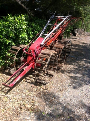 รถไถเดินตามบีบเลี้ยว พร้อมใช้ สนใจ 0848017186