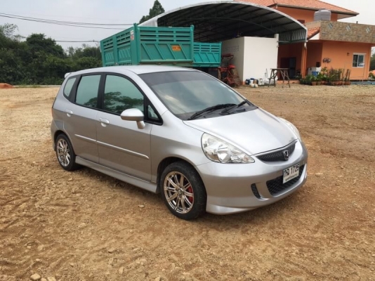 รถเก๋งhonda แจ๊ส ปี51 ติดต่อ 080-1405528