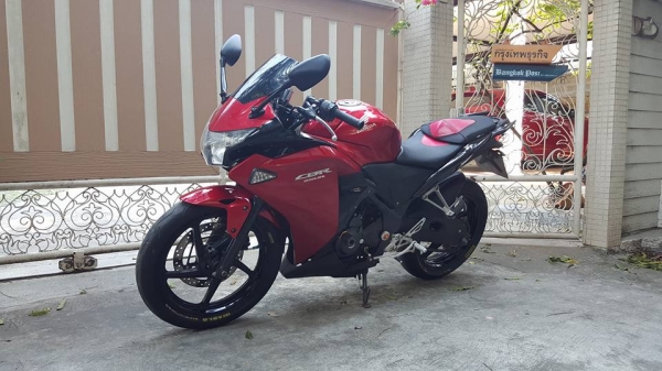 ขออนุญาติขาย HONDA CBR 250R ทะเบียนเลขสวย เลข 5 ฟรีค่าโอน ขออนุญาติขาย HONDA CBR 250R ทะเบียนเลขสวย เลข 5 ฟรีค่าโอน