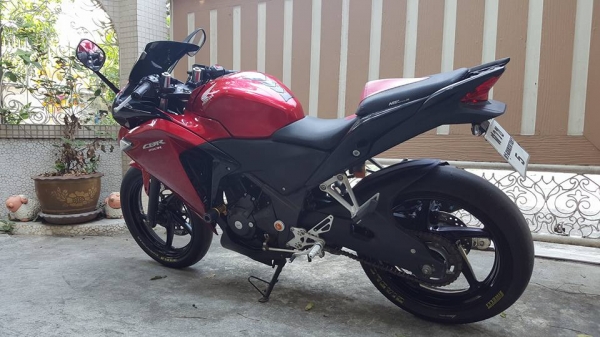 ขออนุญาติขาย HONDA CBR 250R ทะเบียนเลขสวย เลข 5 ฟรีค่าโอน ขออนุญาติขาย HONDA CBR 250R ทะเบียนเลขสวย เลข 5 ฟรีค่าโอน