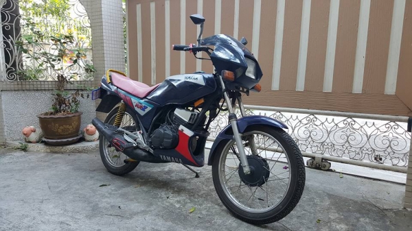 ขออนุญาติขาย YAMAHA RXZ 135 CC ทะเบียนกรุงเทพ ฟรีค่าโอน