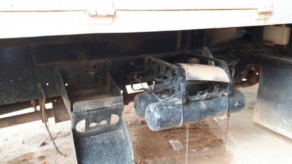 รถอีซูซุ 6 ล้อดั้ม FTR  195 แรงม้า. ปี 40   สนใจติดต่อ  081 - 6079515