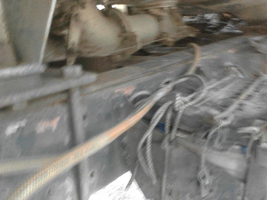 รถอีซูซุ 10 ล้อ บรรทุกน้ำมัน  JCM 175 แรงม้า.   สนใจติดต่อ  081 - 6079515