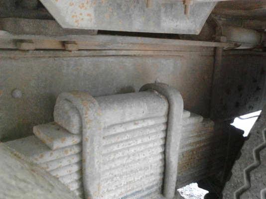 รถอีซูซุ 10 ล้อ บรรทุกน้ำมัน  JCM 175 แรงม้า.   สนใจติดต่อ  081 - 6079515