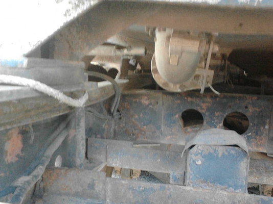 รถอีซูซุ 10 ล้อ บรรทุกน้ำมัน  JCM 175 แรงม้า.   สนใจติดต่อ  081 - 6079515