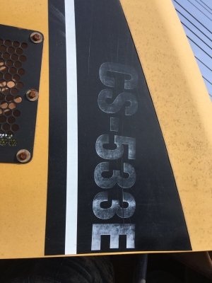 ขาย รถบด CAT  - CS533E.  ( รถทำงาน 1,xxx ชม. )    สนใจติดต่อ  081 - 6079515