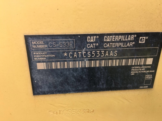 ขาย รถบด CAT  - CS533E.  ( รถทำงาน 1,xxx ชม. )    สนใจติดต่อ  081 - 6079515