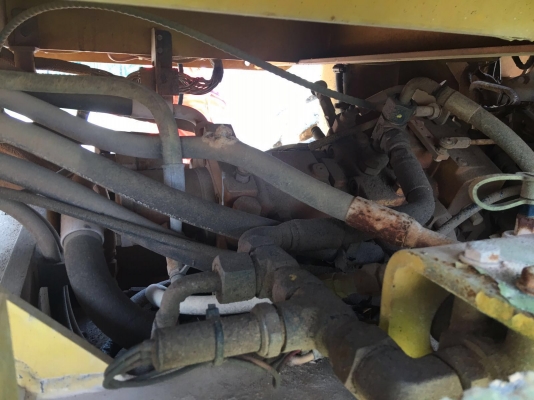 ขาย รถบด CAT  - CS533E.  ( รถทำงาน 1,xxx ชม. )    สนใจติดต่อ  081 - 6079515