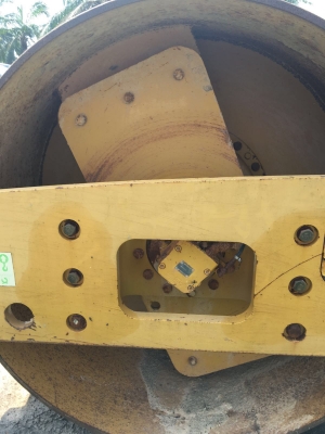 ขาย รถบด CAT  - CS533E.  ( รถทำงาน 1,xxx ชม. )    สนใจติดต่อ  081 - 6079515