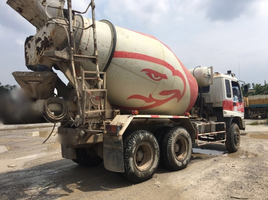 รถอีซูซุ  10  ล้อ โม่ปูน  FXZ  270 แรงม้า. ปี 49.    สนใจติดต่อ  081 - 6079515