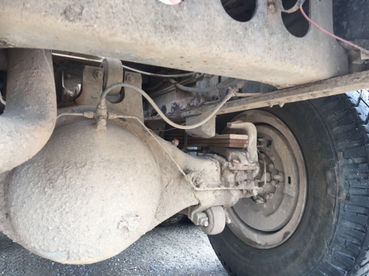 รถอีซูซุ  10  ล้อ โม่ปูน  FXZ  270 แรงม้า. ปี 49.    สนใจติดต่อ  081 - 6079515