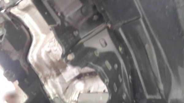 รถอีซูซุ 6 ล้อ รั้ว ( ไม่ดั้ม )  FTR  200 แรงม้า. ปี 49.   สนใจติดต่อ  081 - 6079515