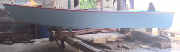 ขายเรือใหม่ ทำจากไม้อัดกันน้ำ เคลือบไฟเบอร์ ยาว 12 ฟุตครึ่ง