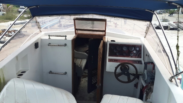 เรือสปีดโบ๊ท 2 เครื่อง 2 จังหวะ 200 แรง  (ซื้อ1แถม1)