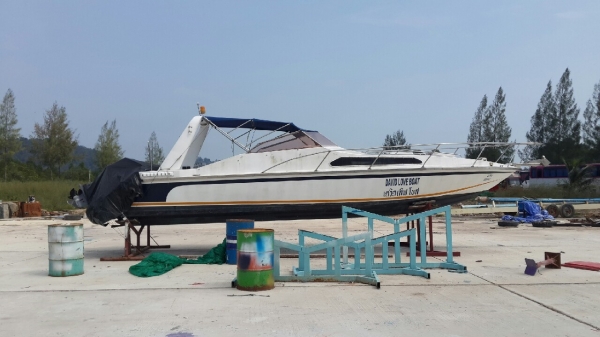 เรือสปีดโบ๊ท 2 เครื่อง 2 จังหวะ 200 แรง  (ซื้อ1แถม1)