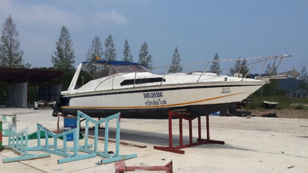 เรือสปีดโบ๊ท 2 เครื่อง 2 จังหวะ 200 แรง  (ซื้อ1แถม1)