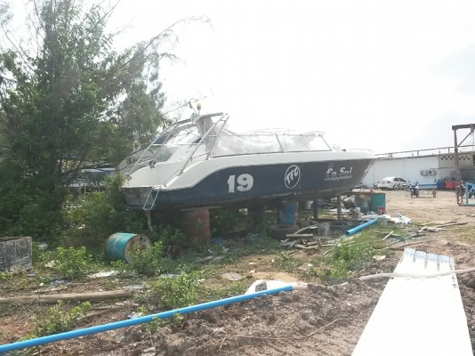 เรือสปีดโบ๊ท 2 เครื่อง 2 จังหวะ 200 แรง  (ซื้อ1แถม1)