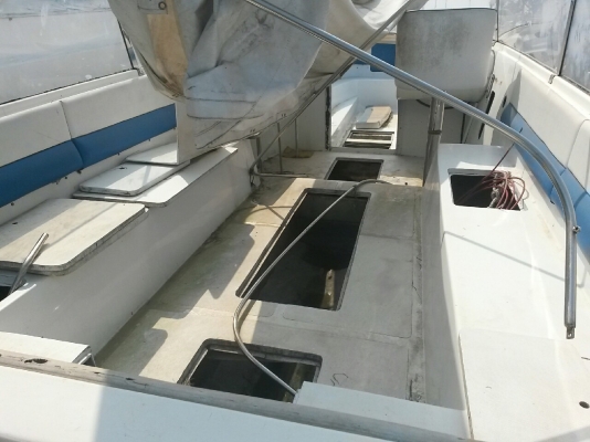 เรือสปีดโบ๊ท 2 เครื่อง 2 จังหวะ 200 แรง  (ซื้อ1แถม1)