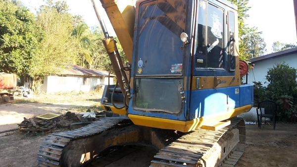 **380,000 บ.ต่อรอง/// แบคโฮ KOMATSU PC80-3 ไฟตัด อุปกรณ์ จอ+กล่อง มี เอกสารสัญญาซื้อขาย **ขาย KOMATSU PC80-3 แบคโฮสภาพดี ราคาเบา เอกสารสัญญาซื้อขาย HYD.EXCAVATOR KOMATSU PC80-3 S/N.02383 เครื่องเดิม ปั้มเดิม ครับ อุปกรณ์ จอ+กล่อง ครบ ไฟฟ้าตัด เครื่องKOMAT