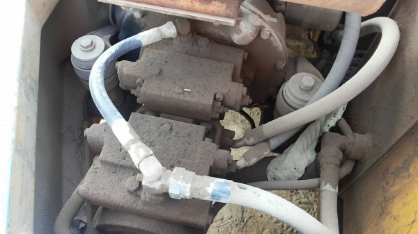 **380,000 บ.ต่อรอง/// แบคโฮ KOMATSU PC80-3 ไฟตัด อุปกรณ์ จอ+กล่อง มี เอกสารสัญญาซื้อขาย **ขาย KOMATSU PC80-3 แบคโฮสภาพดี ราคาเบา เอกสารสัญญาซื้อขาย HYD.EXCAVATOR KOMATSU PC80-3 S/N.02383 เครื่องเดิม ปั้มเดิม ครับ อุปกรณ์ จอ+กล่อง ครบ ไฟฟ้าตัด เครื่องKOMAT