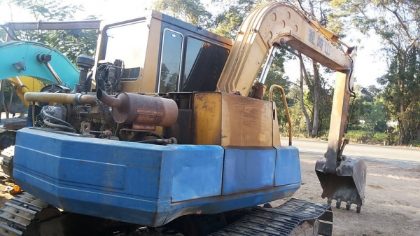 **380,000 บ.ต่อรอง/// แบคโฮ KOMATSU PC80-3 ไฟตัด อุปกรณ์ จอ+กล่อง มี เอกสารสัญญาซื้อขาย **ขาย KOMATSU PC80-3 แบคโฮสภาพดี ราคาเบา เอกสารสัญญาซื้อขาย HYD.EXCAVATOR KOMATSU PC80-3 S/N.02383 เครื่องเดิม ปั้มเดิม ครับ อุปกรณ์ จอ+กล่อง ครบ ไฟฟ้าตัด เครื่องKOMAT