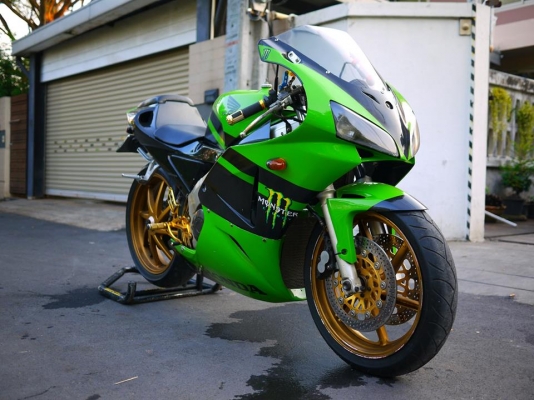 ขาย VFR Nc30 พร้อมทะเบียนแท้ รถสวยสภาพสี 70\% เครื่องดีบิดติดมือ