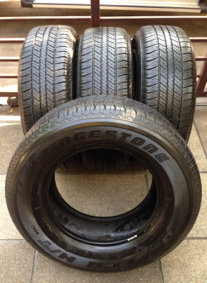 ยาง Bridgestone 265 65 17 ปี13 ดอกเต็ม ไม่มีปะ ใช้กันยาว ราคาไม่แพง