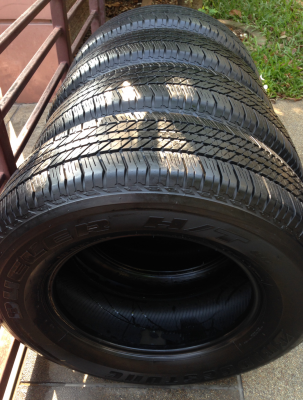 ยาง Bridgestone 265 65 17 ปี13 ดอกเต็ม ไม่มีปะ ใช้กันยาว ราคาไม่แพง