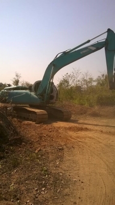 รถแบคโฮ KOBELCO SK200 M5 ช่วงล่างสวยมาก