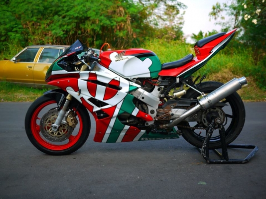 ขาย Honda VFR Nc30 พร้อมทะเบียนแท้ สภาพสวยใครหาอยู่รีบเลย เครื่องดีมาก ขาย Honda VFR Nc30 พร้อมทะเบียนแท้ สภาพสวยใครหาอยู่รีบเลย เครื่องดีมาก