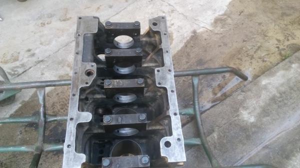 ขายเสื้อสูบ รถแมคโค โคมัสสุ 4-D-95 ใส่กับ pc-120-5 ไม่มีรอยแตกร้าว สภาพสวยครับ ขายไม่แพง