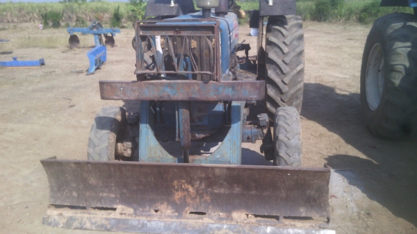 ขายรถไถFORD รุ่น6600 ที3  สวยเดิมพร้อมใช้งานเอกสารเล่มทะเบียน