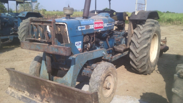 ขายรถไถFORD รุ่น6600 ที3  สวยเดิมพร้อมใช้งานเอกสารเล่มทะเบียน