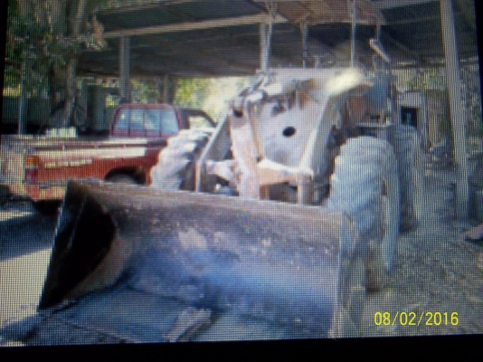 ขาย 240000 บาท  รถตักรุ่น JH 30 เครื่อง 6BB 145 แรง 6 สูบ  ใช้งาปกติ