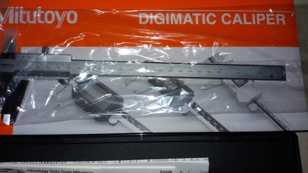 เวอร์เนีย MITUTOYO รุ่น 500-182-30 ขนาด 200 มิล ของแท้ครับปรับราคาเหลือ 3500 ครับ