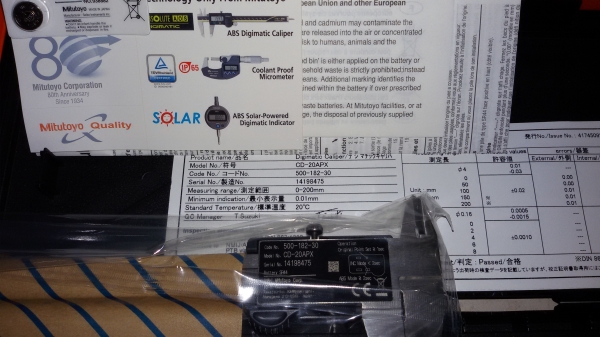 เวอร์เนีย MITUTOYO รุ่น 500-182-30 ขนาด 200 มิล ของแท้ครับปรับราคาเหลือ 3500 ครับ