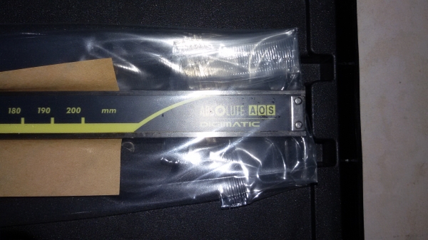 เวอร์เนีย MITUTOYO รุ่น 500-182-30 ขนาด 200 มิล ของแท้ครับปรับราคาเหลือ 3500 ครับ