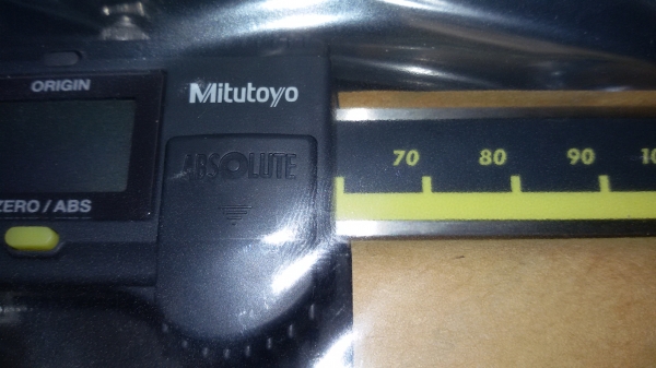 เวอร์เนีย MITUTOYO รุ่น 500-182-30 ขนาด 200 มิล ของแท้ครับปรับราคาเหลือ 3500 ครับ