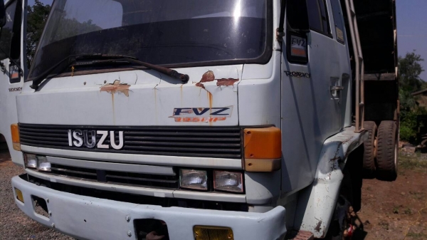 หกล้อ อีซูซุ ร็อค FSR11H165ดั้ม5คิว พ.เวอร์ ยาง900 สภาพดีสวยเดิมๆพร้อมใช้ ทะเบียนพร้อมโอน