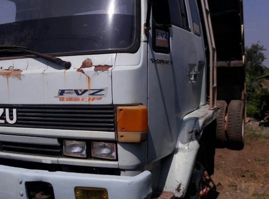 หกล้อ อีซูซุ ร็อค FSR11H165ดั้ม5คิว พ.เวอร์ ยาง900 สภาพดีสวยเดิมๆพร้อมใช้ ทะเบียนพร้อมโอน