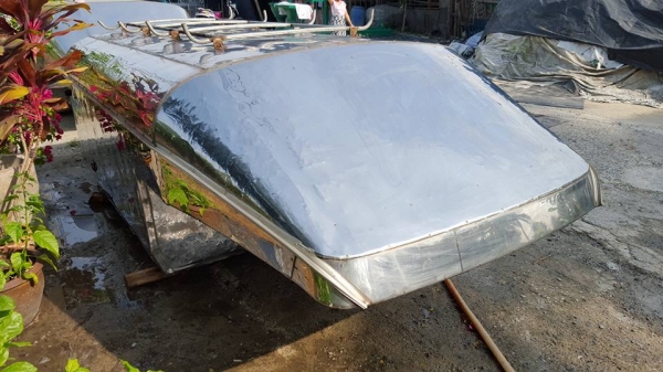 ตู้ทึบเลสหนาๆ สูง1.6ม. มีล็อคฝาปิด มีแร็ค โครงเหล็ก1นิ้ว วีโก้ ดีแม็ก(แค็ป) 0879982518