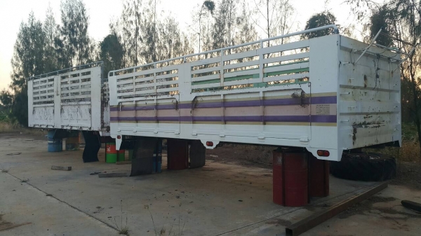 ขายด่วนกะบะล่องสามมิตรไม่ดั้ม ยาว6.20 สูง1.90 ใส่ฮีโน่มา