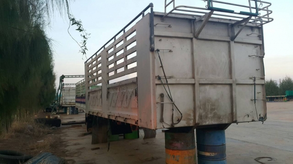 ขายด่วนกะบะล่องสามมิตรไม่ดั้ม ยาว6.20 สูง1.90 ใส่ฮีโน่มา