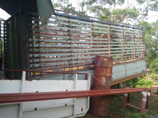 กระบะสิบล้อ  ยกลงจากอีซูสุ 195