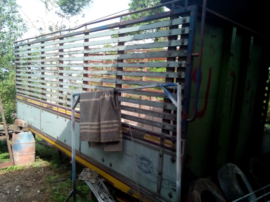 กระบะสิบล้อ  ยกลงจากอีซูสุ 195